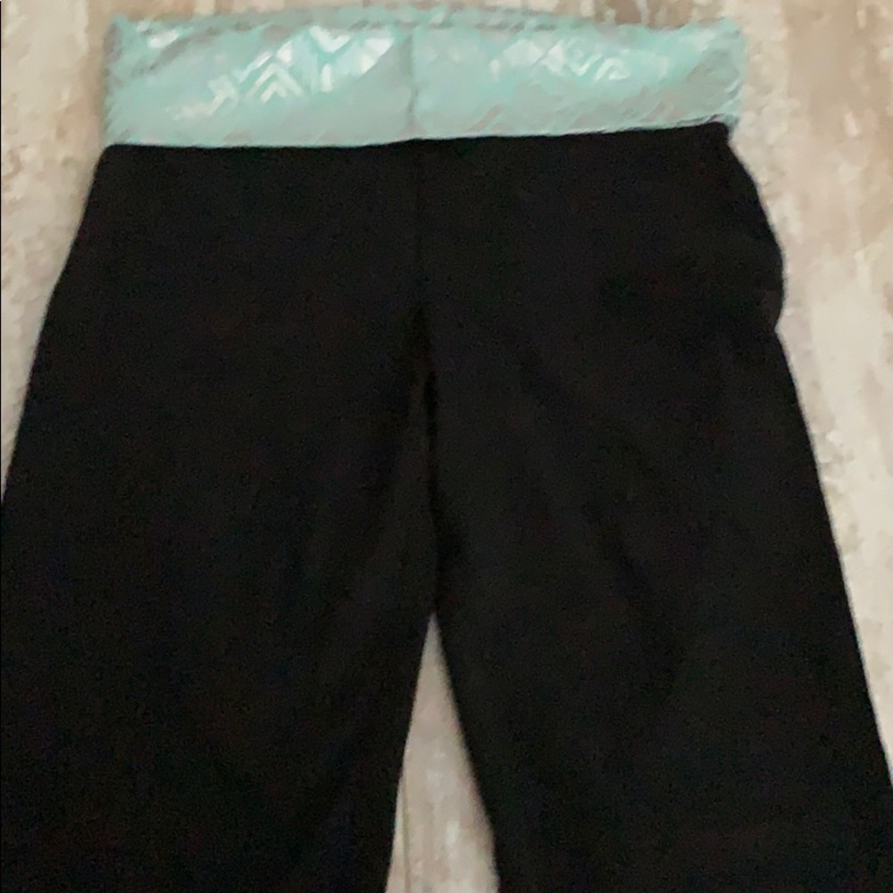NWOT Victoria’s Secret pink yoga pants